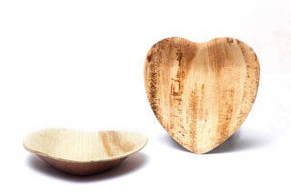 heart shaped palm leaf plate